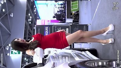 å…¬ä¼—å·ã€91æŠ¥ç¤¾ã€‘é¦–å°”è½¦å±•æ€§æ„Ÿçº¢è‰²ç´§èº«è£™æ°”è´¨è½¦æ¨¡å®žæ‹