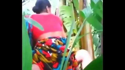 Favourite super-sexy Desi Aunty pummel deepthroat forest inexperienced web cam steaming