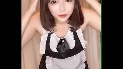 I changed into a bare apron and a humid apron.