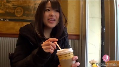 When playing with her soggy cootchie with hand, she comes more seriously, and does not hesitate to touch schlong and suck it into her mouth.