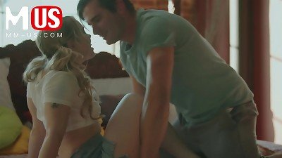 Delphine - Airplane encounter - Haley Spades - EP1