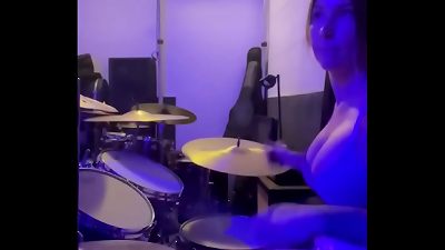 Felicity feline drumming titties juggling sexy