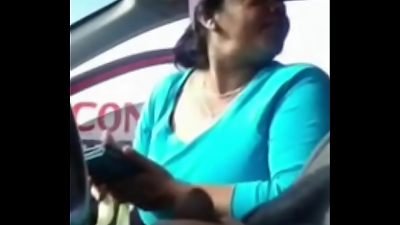 Dando Aventon a madura a cambio de su numero